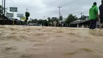 Banjir Padang Pariaman, Akses Jalan Padang-Bukittinggi Putus Total