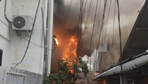 2 Rumah Terbakar di Jakbar, 1 Perempuan Tewas dan 3 Terluka