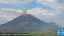 Penutupan Pendakian Semeru Diperpajang Akibat Cuaca Buruk