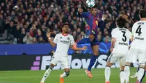 2 Gol Kounde Bawa Barcelona Comeback dan Taklukkan Frankfurt