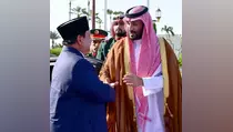 Telepon Prabowo, Pangeran MBS Ikut Berduka karena Banjir Sumatera