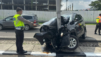 Mobil Tabrak Tiang di Bandara Soetta, Sopir Diduga Hilang Konsentrasi