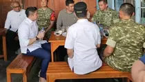 Cek UMKM di Tapsel, Seskab Teddy Ngopi Bareng Bobby hingga Kasad