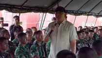 Menhan Sjafrie: Prajurit TNI Harus Menyatu dengan Rakyat Papua