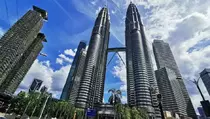 Hemat BBM, Malaysia Terapkan WFH hingga Atur Penggunaan AC