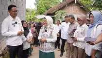 Pemkab Kebumen Bantu Anak yang Ditinggal Bunuh Diri Ibu dan Adik