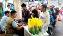Pasar Murah Boyolali Bagikan Bonus 1 Kg Ikan Lele, Warga Antusias