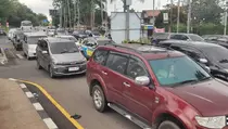 Jalur Puncak Macet hingga 2,5 Km, Satu Arah Dibuka di Simpang Gadog