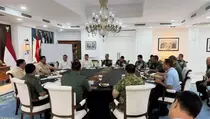 Prabowo Rapat dengan Panglima dan 3 Kepala Staf TNI, Bahas Apa?