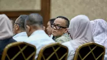 Mantan Wamenaker Jalani Sidang Dakwaan
