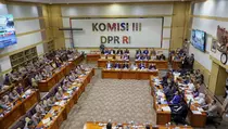 Raker Komisi III DPR dengan Kapolri