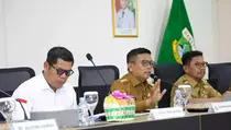 Pimpin Rapat Banjir Tangerang, Andra Soni Fokus Normalisasi Sungai