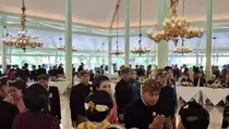 Bersama Istri, Wapres Gibran Hadiri Tingalan Jumenengan Mangkunegaran
