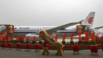 Jelang Imlek, China Batalkan 49 Rute Penerbangan ke Jepang