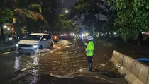 Banjir di Daan Mogot Surut, Lalu Lintas Kembali Normal