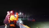 8 Jam Terjebak Badai, Belasan Pemancing Nyaris Hipotermia