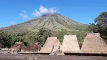 Perbandingan Kemiskinan Kabupaten Ngada dengan Daerah Lain di NTT