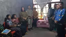 Sambangi Rumah Duka Murid di NTT, Kemendikdasmen Beri Santunan