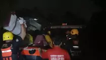 Banjir Landa Penggambiran Padang, Ibu Hamil Pingsan Saat Dievakuasi