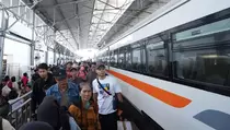 KAI Catat Lonjakan Pemudik di Jawa Tengah, Semarang Tertinggi