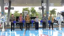 PLN, MEBI, dan HUAWEI Resmikan SPKLU Signature dengan Ultra-Fast dan Split Charging Pertama di Indonesia