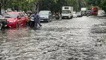 Jalan Daan Mogot Tergenang Banjir, Lalin Dialihkan