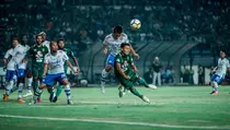 Laga Super League Memanas, Persib Ditantang Persebaya