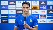 Persebaya vs Persib, Barba Tak Gentar Adang Lini Serang Bajul Ijo