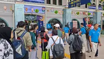 Warga Jakarta Terpantau Mudik Lebih Awal dari Stasiun Pasar Senen