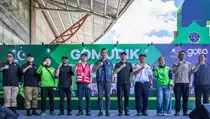 GoTo dan Kemenhub Berangkatkan Ribuan Mitra Gojek Mudik Gratis