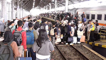 Arus Mudik Lebaran 2026 Naik, Stasiun Lempuyangan Diserbu Pemudik