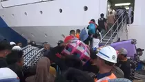 Kapal Terakhir Mudik Lebaran, Penumpang Membeludak di Ternate