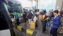 3.233 Pemudik Tiba di Terminal Pulo Gebang sejak H+3 Lebaran