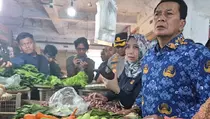 Sidak Pasar, Bupati Tangerang Temukan Harga Cabai Rp 120.000