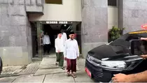 Eks Menag Yaqut Tak Terlihat Seusai Salat Id di KPK