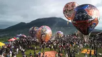 Festival Balon Udara Bikin Libur Lebaran di Wonosobo Semakin Meriah