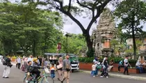 Libur Lebaran, TMII Dipadati 3.000 Pengunjung pada Selasa Pagi