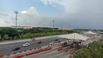 Hari Kedua One Way, Lalu Lintas di GT Cikatama Ramai Lancar