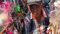 Viral Pak Tarno Jualan Mainan dari Kursi Roda Bikin Netizen Terharu