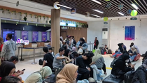KA Bangunkarta Anjlok, Penumpang Serbu Loket Refund Tiket Pasar Senen