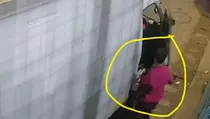 Detik-detik Pencurian Mobil Boks Ekspedisi di Jakbar Terekam CCTV