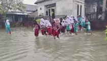 Banjir di Pandeglang Paksa Ratusan Warga Mengungsi