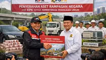 KPK Serahkan Aset Rampasan Rp 3,88 M ke Kementerian PU