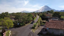 Gunung Merapi Erupsi Berulang, Warga Lereng Cangkringan Tetap Siaga