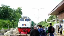 Efek WFH, Penumpang Kereta Api di Jember Melonjak