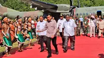 Tiba di Raja Ampat, Wapres Gibran Disambut Tarian Gale-gale