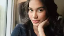 Ditolak Harry Styles Foto Bareng, Azizah Salsha Dihujat Penggemar