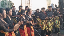 Padus Universitas Udayana Curi Perhatian Penonton BTV Semesta Berpesta