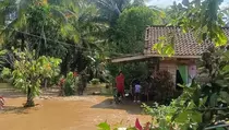 Banjir Parigi Moutong Hancurkan Jembatan, Rumah Warga Terendam