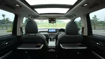 Bukan Cuma Hiburan, Layar Mitsubishi Destinator Bisa Kontrol Mobil!